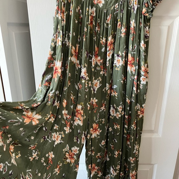 Women’s Jumper - Picture 2 of 5